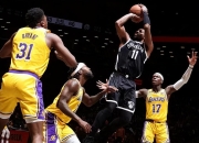 开云体育在线-上海队轻取篮网，西亚卡姆扛起全队