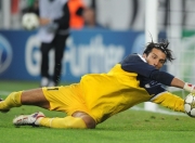 开云体育官方网站-红牛二队绝杀迈凯伦，拉塞尔刷新纪录，F1赛场上的双重震撼