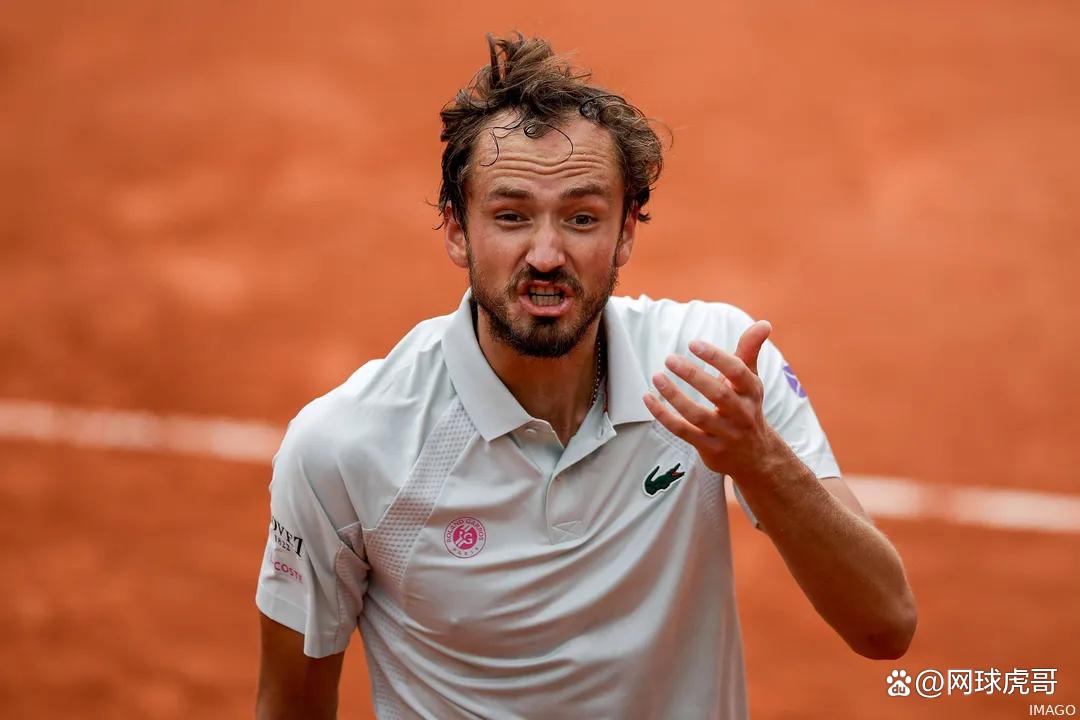 法国网球队翻盘美国网球队,梅德韦杰夫打破历史纪录的简单介绍 法国网球队翻盘美国网球队,梅德韦杰夫打破历史纪录的简单介绍