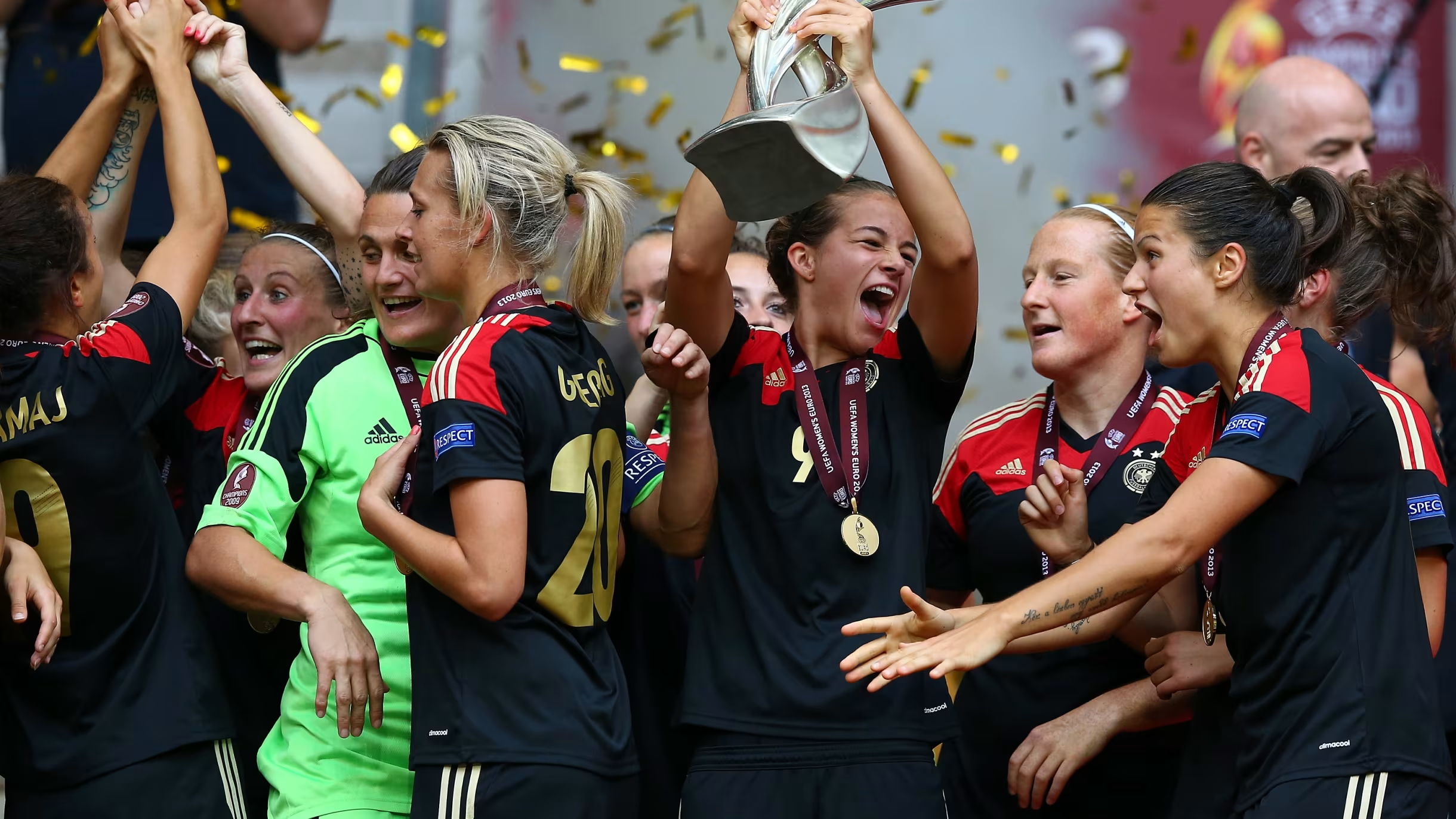 欧洲杯淘汰赛提前迎来双雄对决,谁能晋级?的简单介绍 欧洲杯淘汰赛提前迎来双雄对决,谁能晋级?的简单介绍