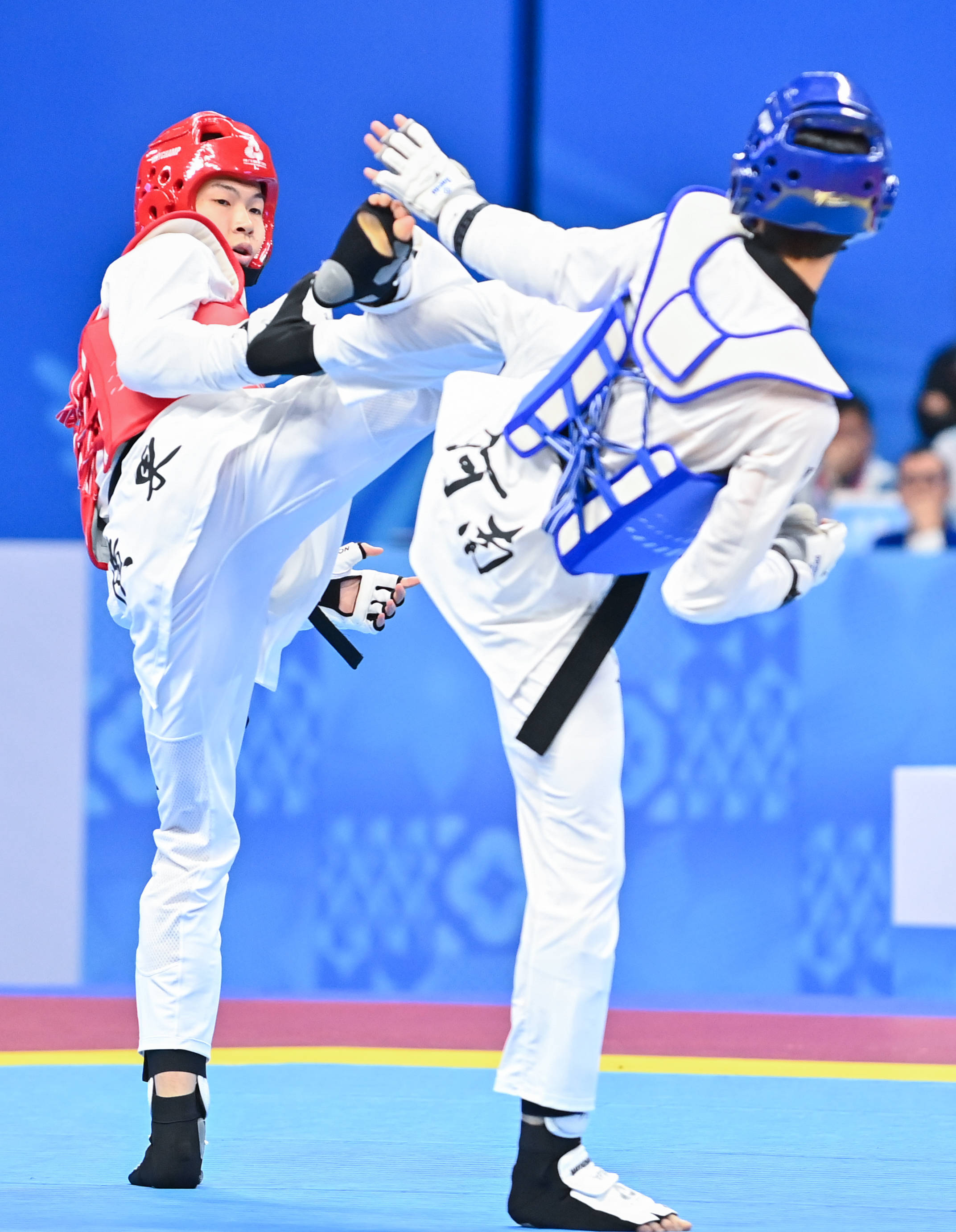 黎巴嫩选手在跆拳道比赛中夺冠 黎巴嫩选手在跆拳道比赛中夺冠