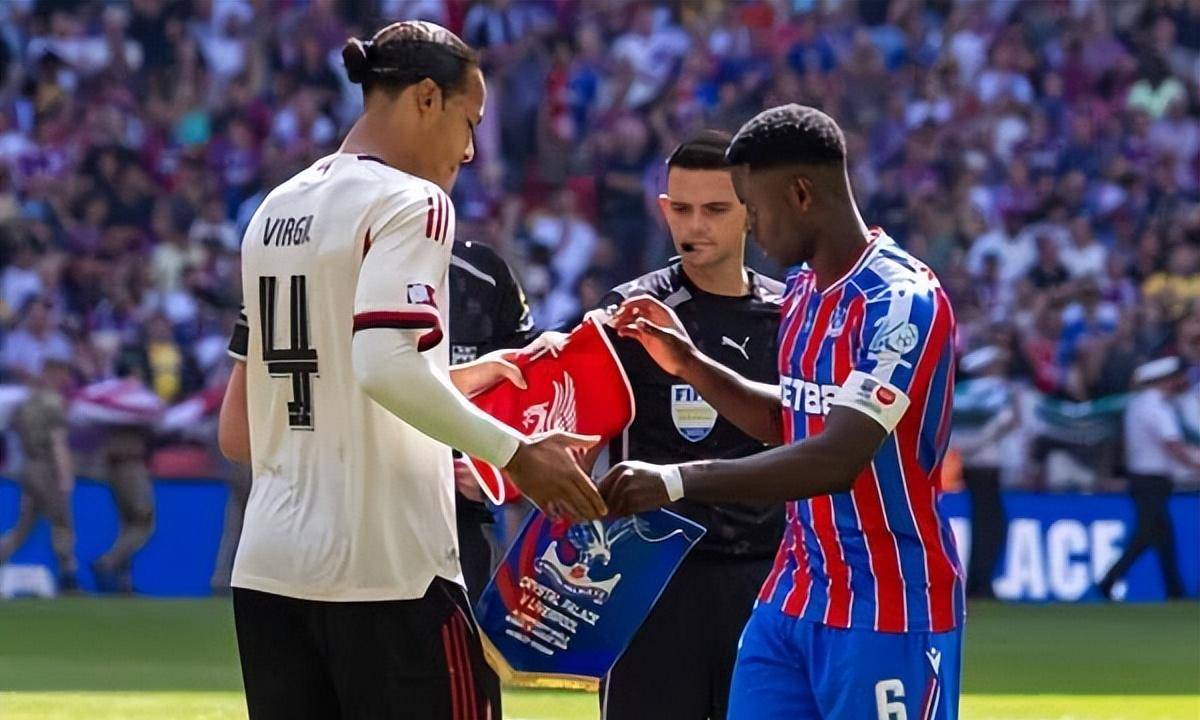 水晶宫主场大胜伯恩利,球队冲击欧战资格 水晶宫主场大胜伯恩利,球队冲击欧战资格