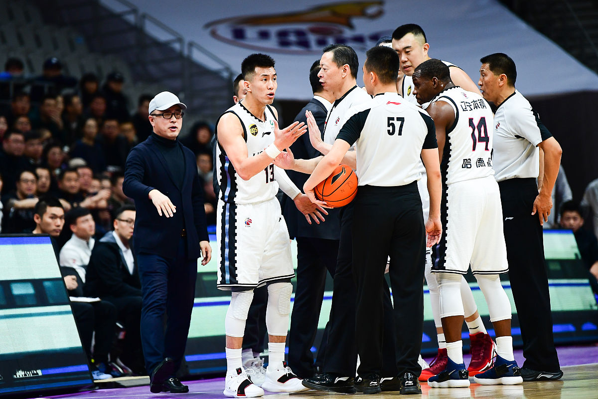 马刺队阵容大变动,晋级系列赛面目全非的简单介绍 马刺队阵容大变动,晋级系列赛面目全非的简单介绍