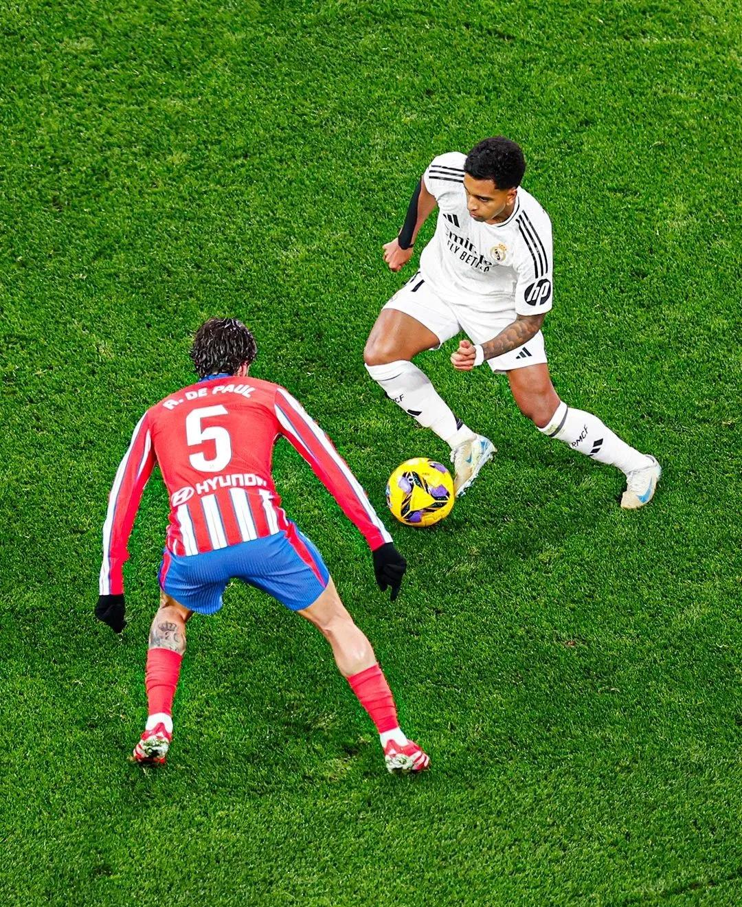 包含皇家社会主场取胜,继续高居积分榜前列的词条 包含皇家社会主场取胜,继续高居积分榜前列的词条