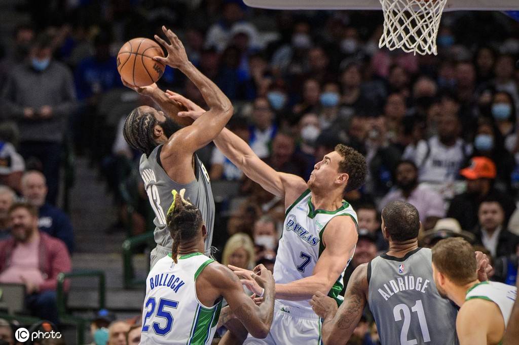 包含福建队碾压吉林队,东契奇惊艳四座的词条 包含福建队碾压吉林队,东契奇惊艳四座的词条