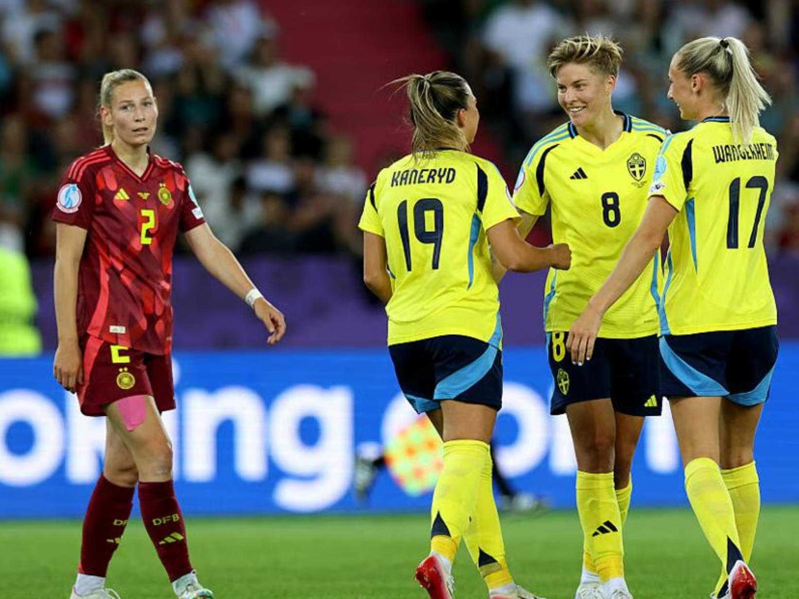 冰岛面对瑞典,备受瞩目的欧洲足球锦标赛即将打响的简单介绍 冰岛面对瑞典,备受瞩目的欧洲足球锦标赛即将打响的简单介绍