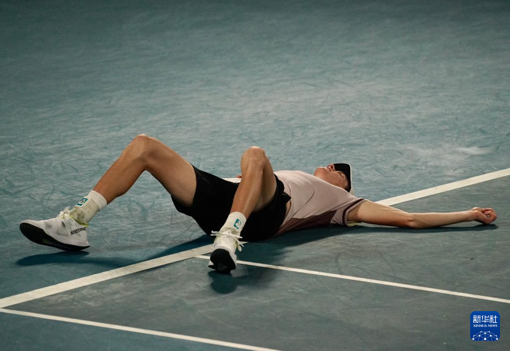 关于澳网鏖战联合杯，辛纳惊艳四座的信息