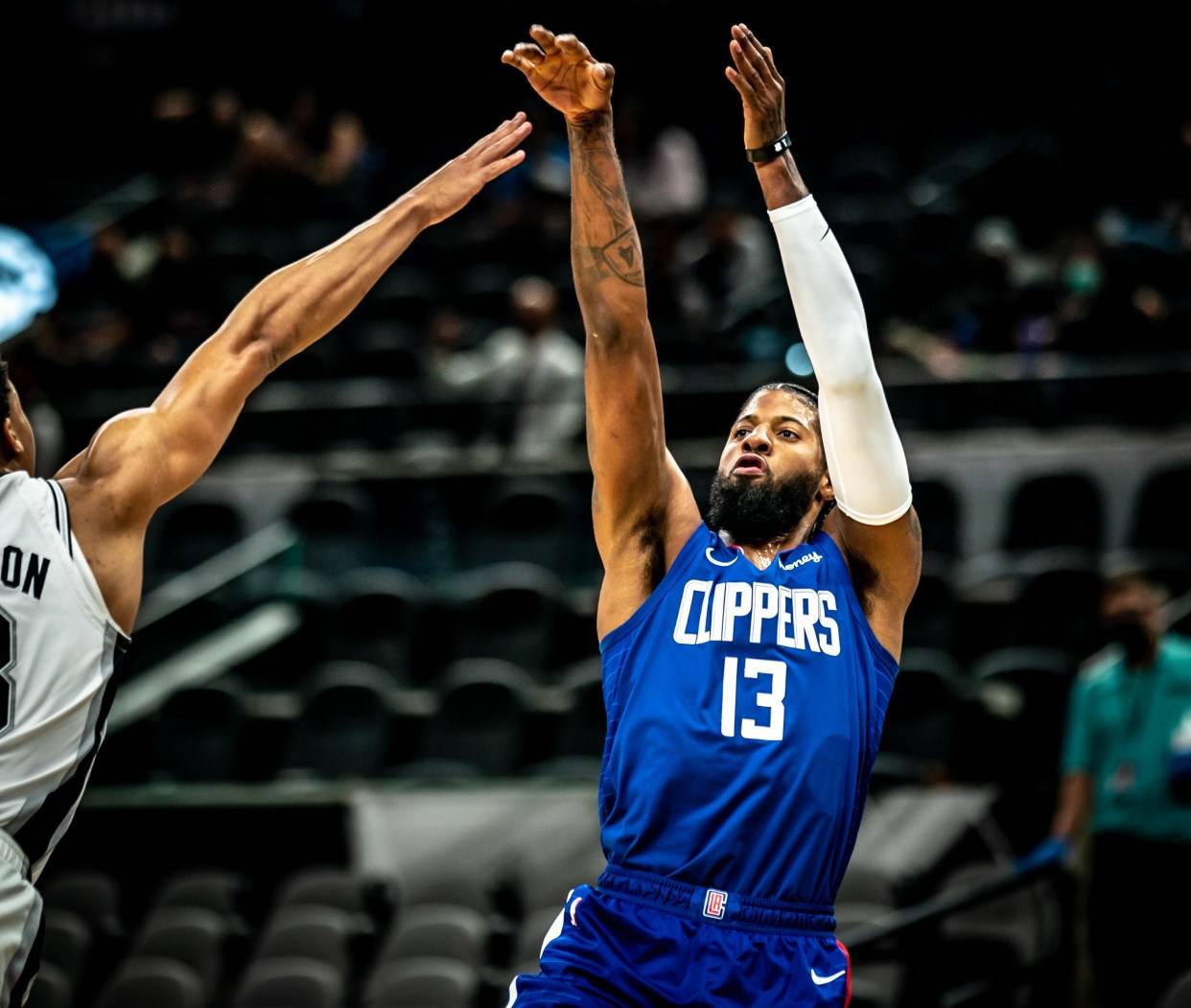 火箭鏖战湖人,乔治刷新纪录 火箭鏖战湖人,乔治刷新纪录