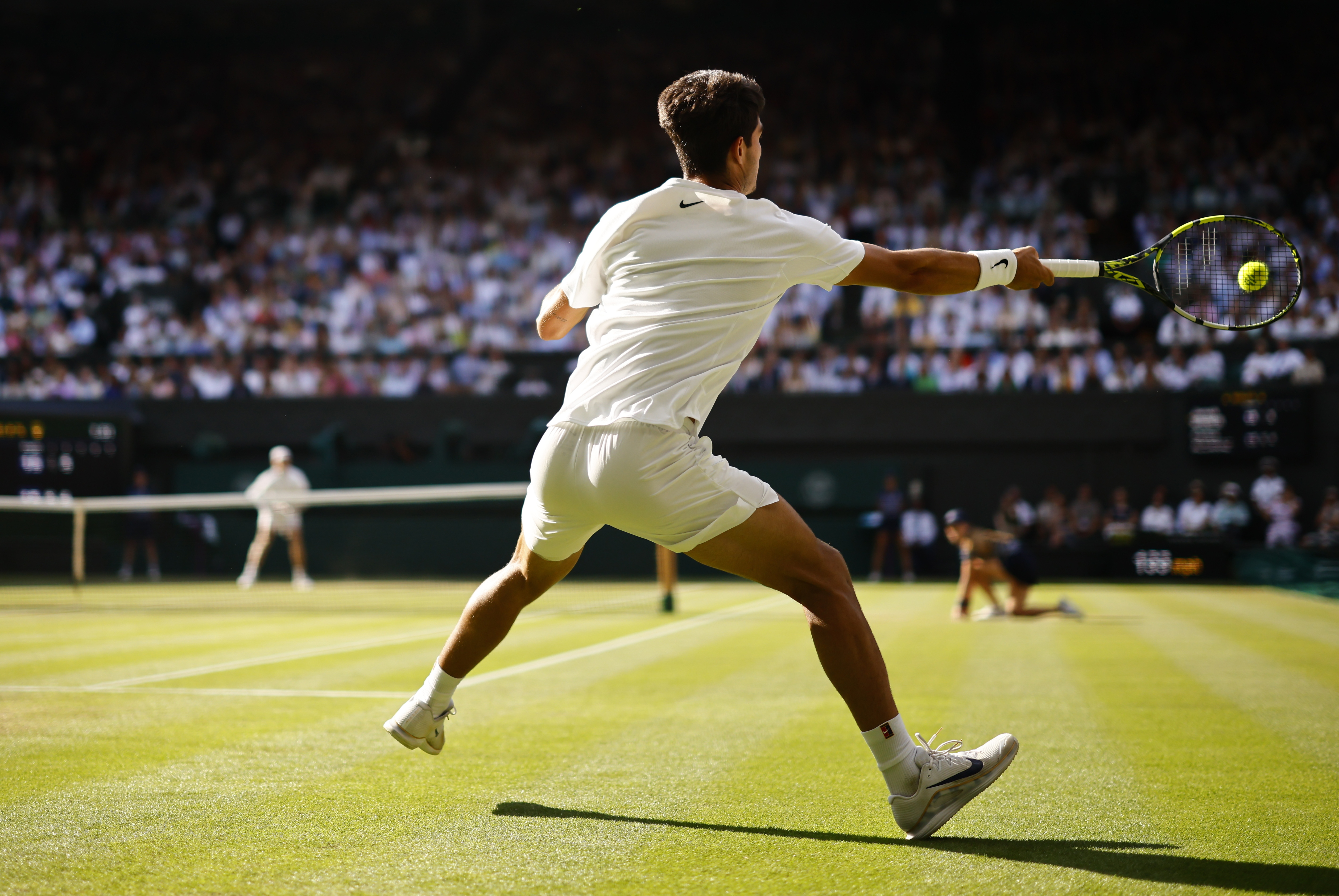 温网轻取法网,辛纳点燃赛场 温网轻取法网,辛纳点燃赛场