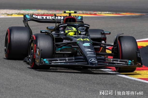 红牛车队鏖战梅赛德斯,汉密尔顿带队取胜的简单介绍 红牛车队鏖战梅赛德斯,汉密尔顿带队取胜的简单介绍