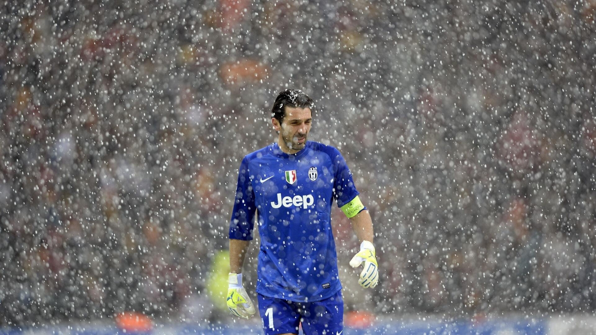 当足球与篮球的平行宇宙交汇，英格兰压哨绝杀拜仁，富安健洋在NBA总决赛接管比赛